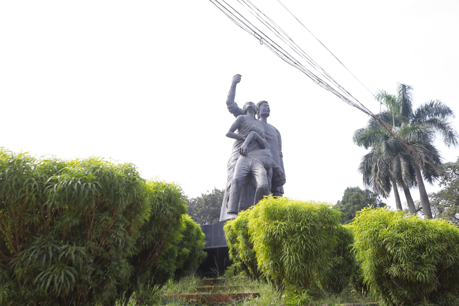 অমর একুশে ভাস্কর্য জাহাঙ্গীরনগর বিশ্ববিদ্যালয়