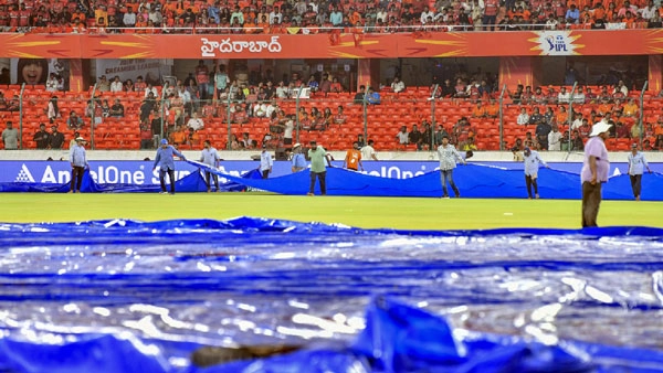 বৃষ্টিতে ভেসে গেল হায়দ্রাবাদের প্লে-অফ স্বপ্ন