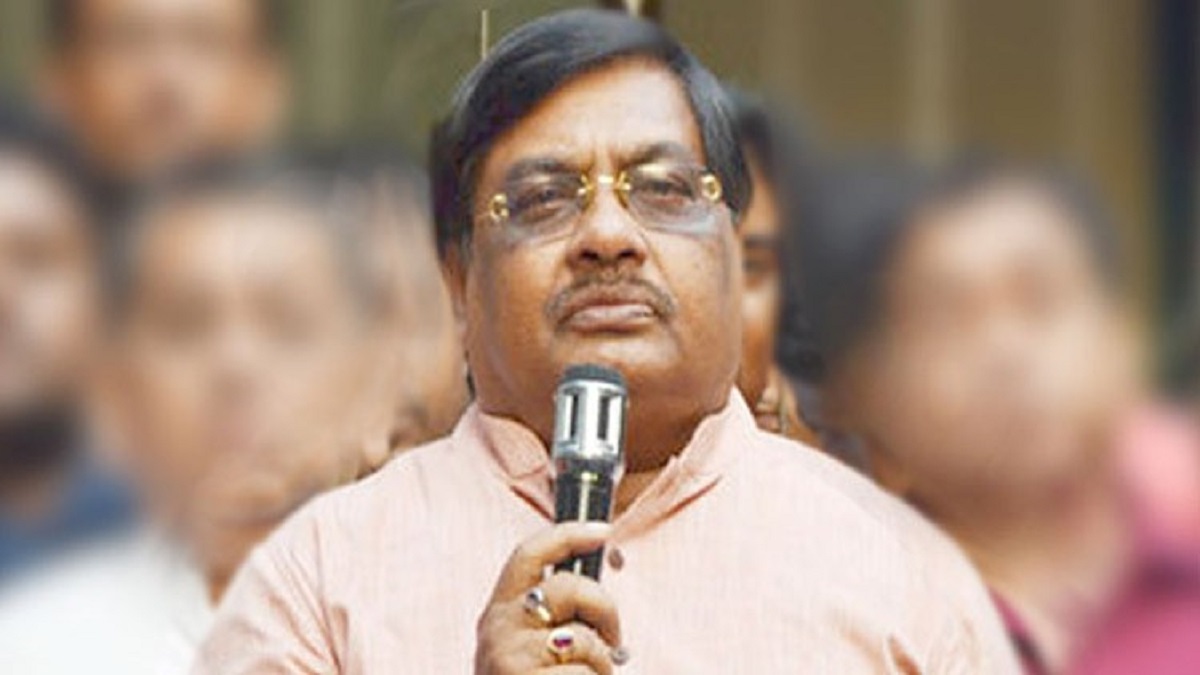 ‘টিউশনি করে পেট চালাতেন, উপদেষ্টা হয়ে কোটি টাকার গাড়িতে চড়েন’