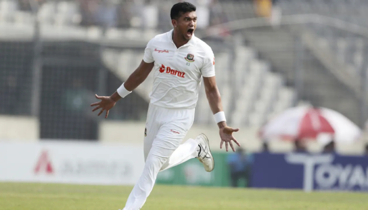 ১৪ মাস পর দলে ফিরে জ্বলে উঠলেন তাসকিন
