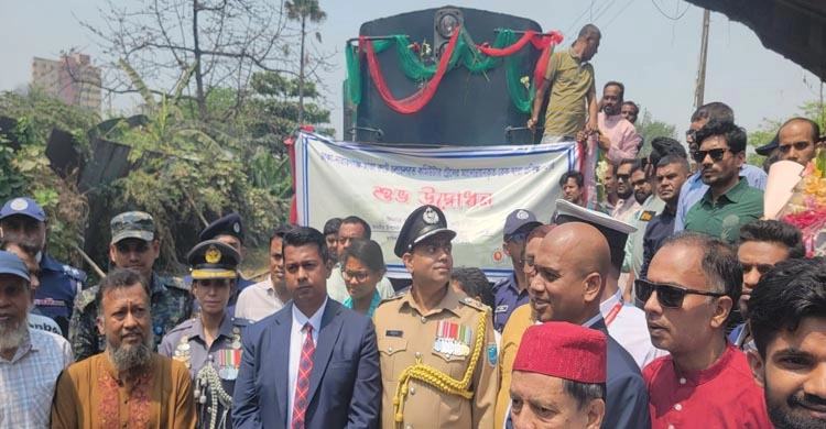 ঢাকা-নারায়ণগঞ্জ রুটে মেট্রোর আদলে নতুন কমিউটার ট্রেন চালু