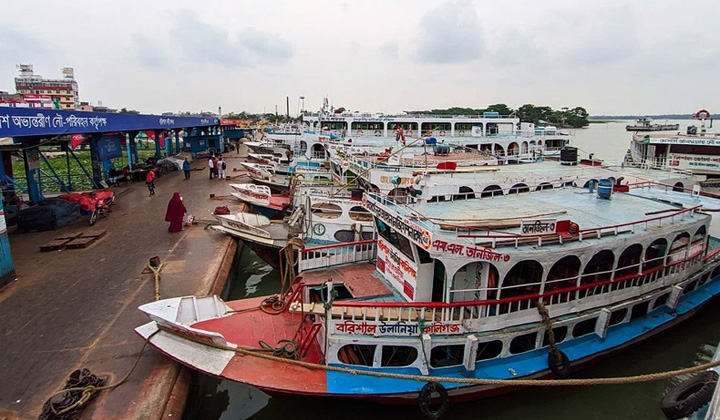 ঢাকা থেকে ৬ রুটে নৌযান চলাচল বন্ধ
