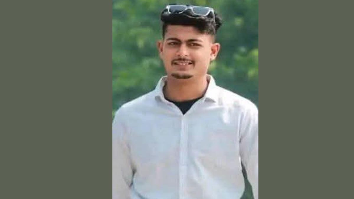 বগুড়ায় ভ্যান উল্টে যুবক নিহত