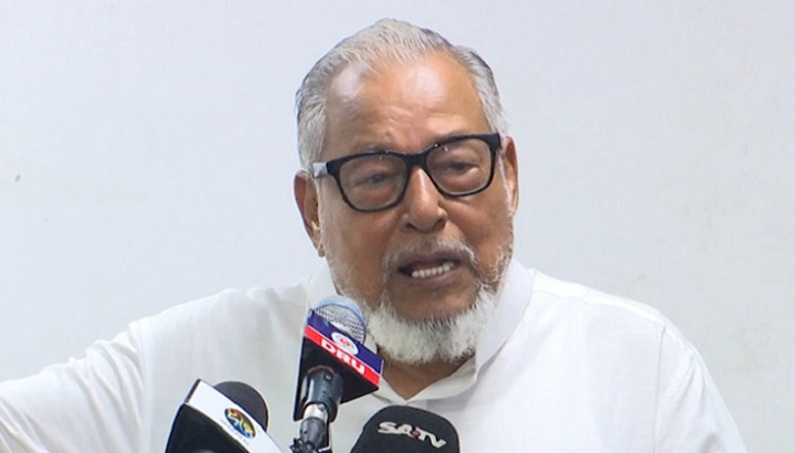 গণতন্ত্র প্রতিষ্ঠার পথে যারা বাধা হবে তাদের দমন করতে হবে: নজরুল