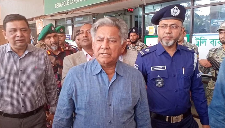 ‘ভারতে না গেলেও সমস্যা নেই, দেশের চিকিৎসা ব্যবস্থা ভালো’