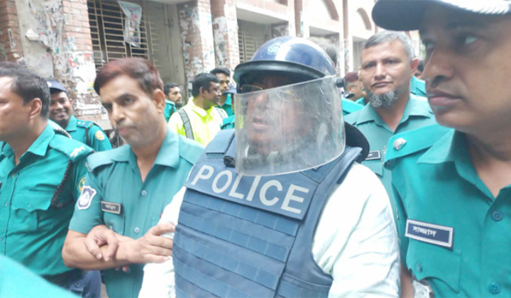 রিমান্ড শেষে কারাগারে সাবেক খাদ্যমন্ত্রী সাধন চন্দ্র