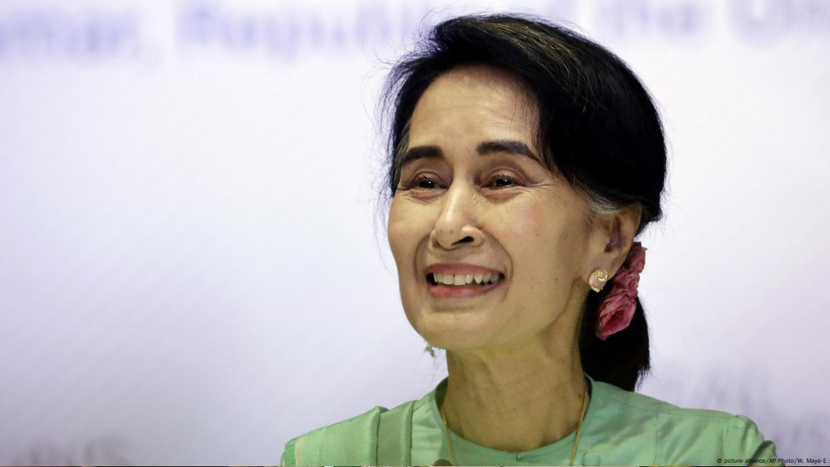 ভূমিকম্পের পর যেমন আছেন  অং সান সু চি