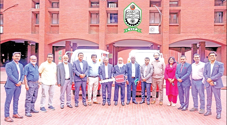 ইসলামিক ইউনিভার্সিটি অব টেকনোলজিকে গাড়ি হস্তান্তর করেছে এবি ব্যাংক