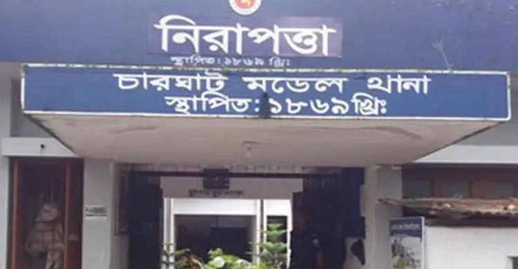 মদপানে দুই ঘণ্টার ব্যবধানে দুই যুবকের মৃত্যু, অসুস্থ কৃষি কর্মকর্তা