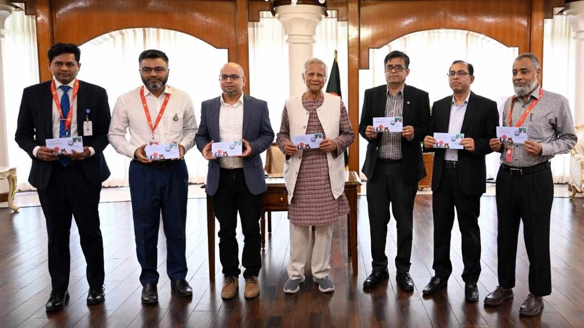 মহান স্বাধীনতা উপলক্ষে স্মারক ডাকটিকিট অবমুক্ত