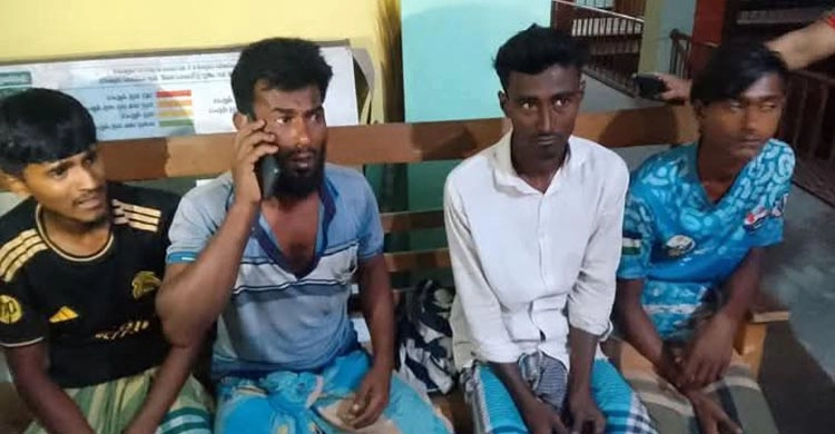 বাউফলে ডাকাত সন্দেহে শ্রমিকদের গণপিটুনি