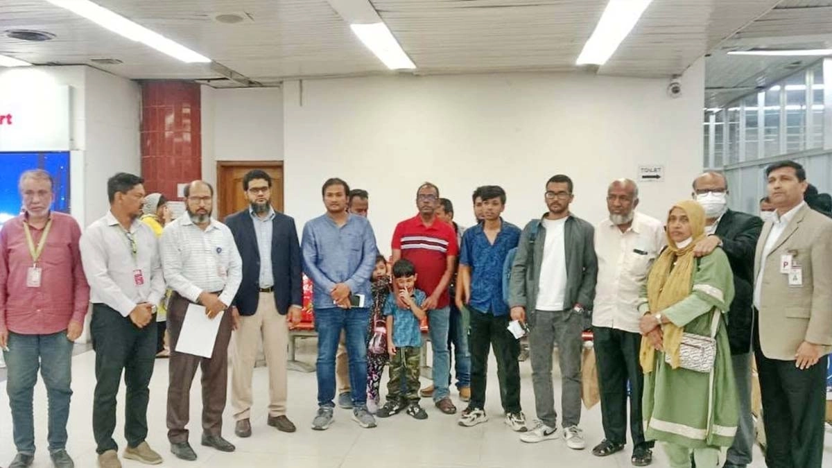 ইরান থেকে মঙ্গলবার এই ৩২ জন দেশে ফিরছেন। ছবি- সংগৃহীত