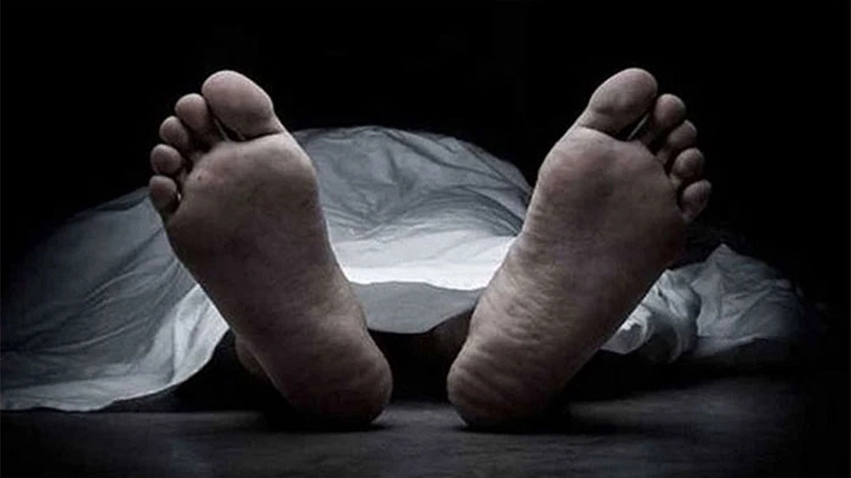 চাঁপাইনবাবগঞ্জে গৃহবধূর গলাকাটা মরদেহ উদ্ধার