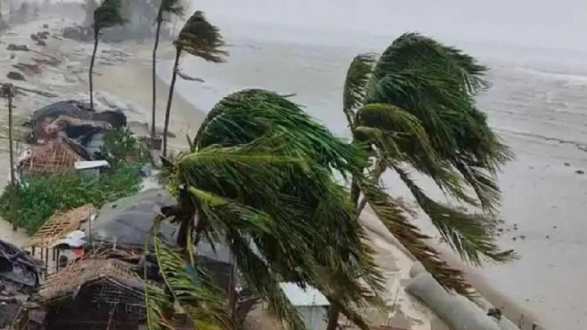 দুপুরের মধ্যে ৫ জেলায় ৬০ কিমি বেগে ঝড়ের শঙ্কা