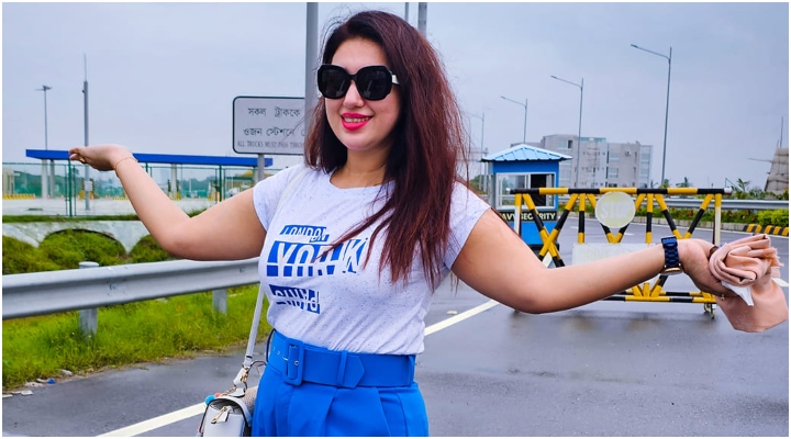 শেখ হাসিনার চরিত্রে সেই সিনেমাটি করছেন না অপু বিশ্বাস