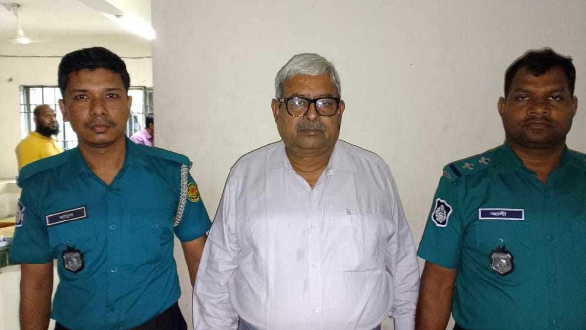 আ ক ম সারোয়ার জাহান বাদশাকে গ্রেপ্তার করেছে পুলিশ। ছবি- সংগৃহীত