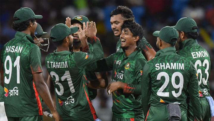 বিজয়ের দিনটা শ্বাসরুদ্ধকর জয় দিয়ে রাঙাল টাইগাররা