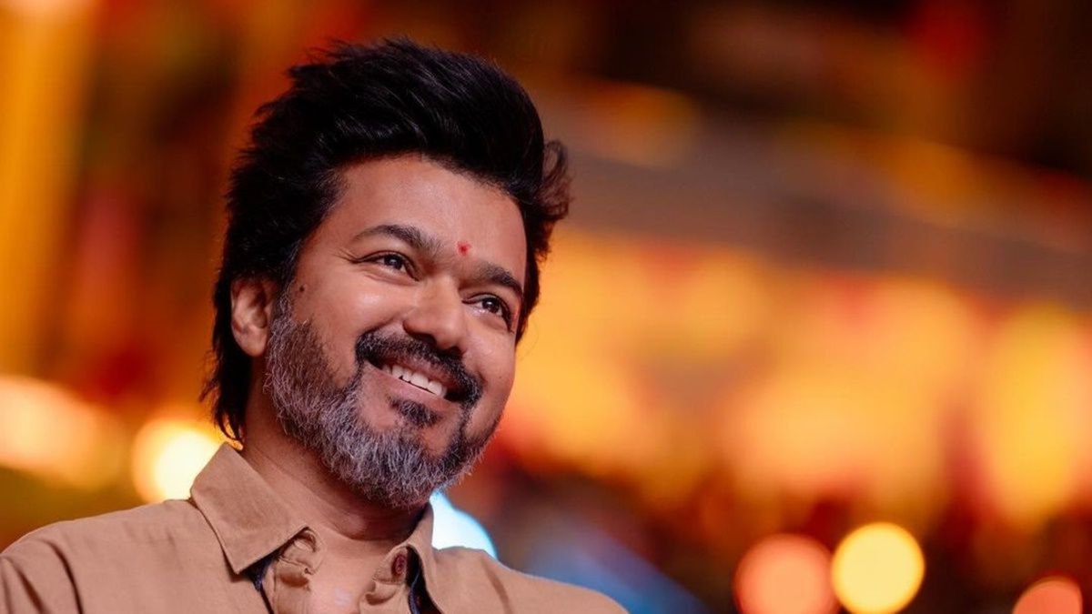 কেন অভিনয় জীবনের ইতি টানছেন বিজয়