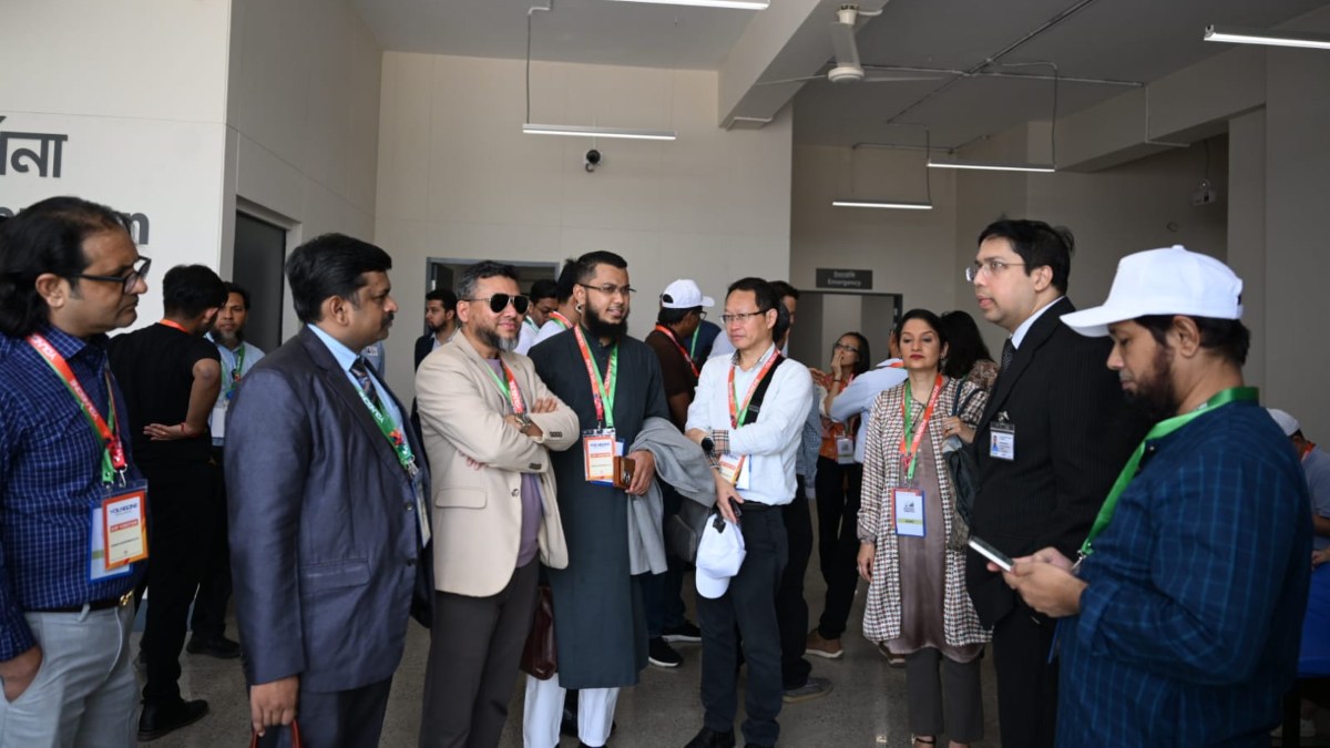 চট্টগ্রাম কেইপিজেড পরিদর্শনে বিদেশি বিনিয়োগকারীরা