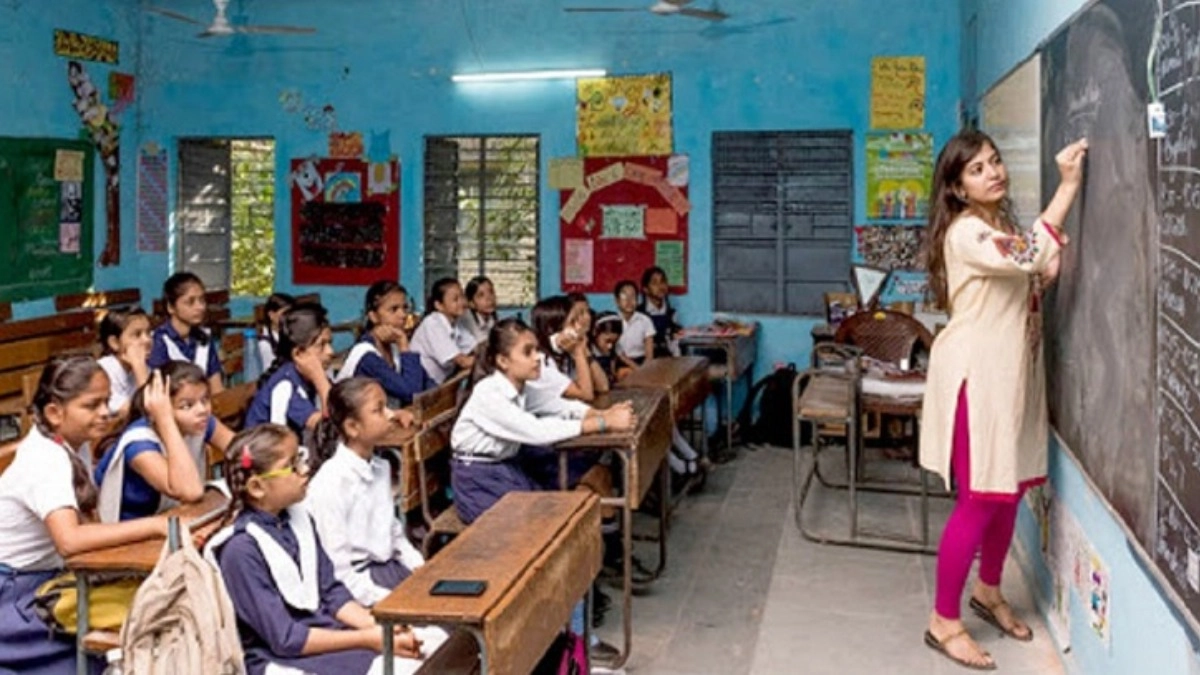 ছুটি শেষে প্রাথমিকে ক্লাস শুরু, মাধ্যমিকে কাল