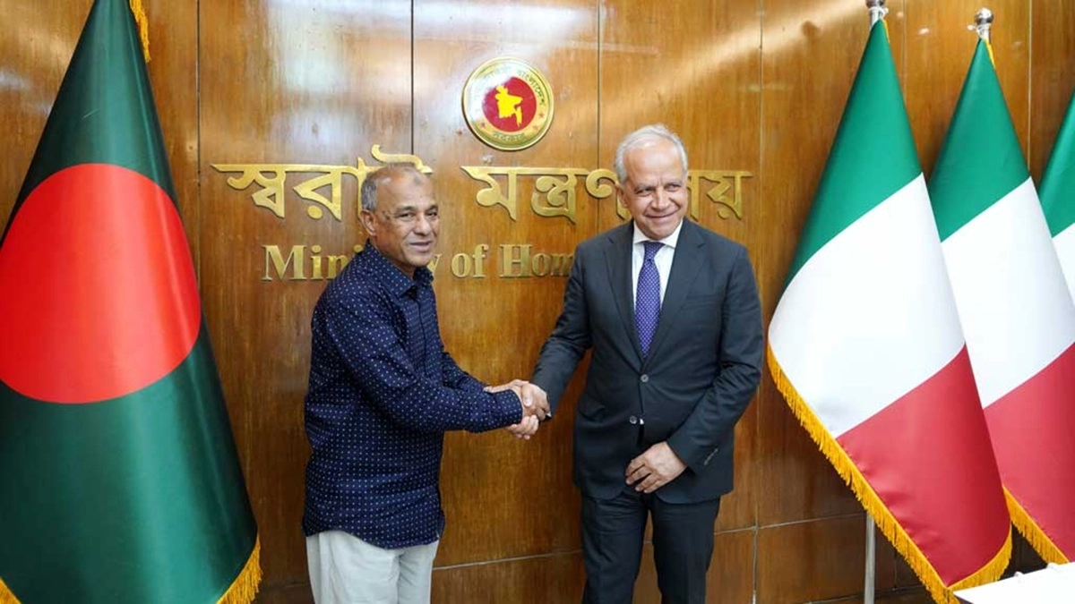 বাংলাদেশিদের বড় সুখবর দিল ইতালি