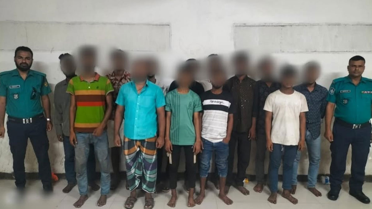 মোহাম্মদপুরে পুলিশের সাঁড়াশি অভিযানে গ্রেপ্তার ১৩