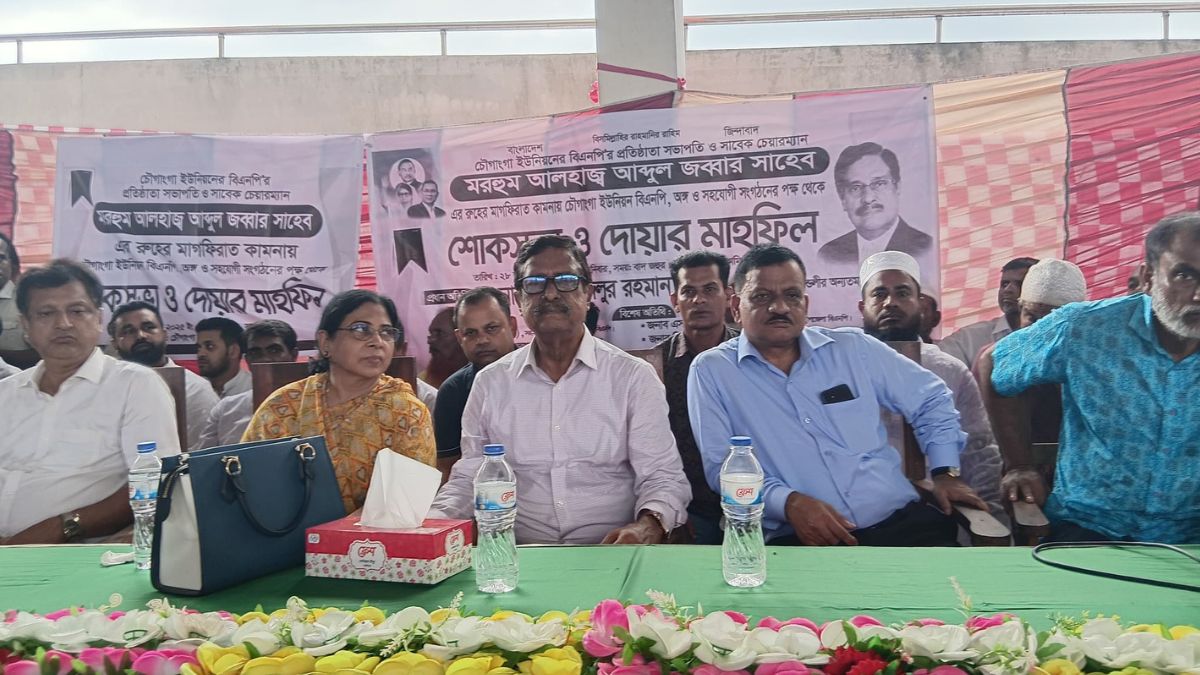 কিশোরগঞ্জের ইটনা উপজেলার চৌগাংগা কামিল মাদ্রাসা মাঠে বক্তব্য দেন বিএনপির চেয়ারপার্সনের উপদেষ্টা অ্যাডভোকেট ফজলুর রহমান। ছবি- রূপালী বাংলাদেশ