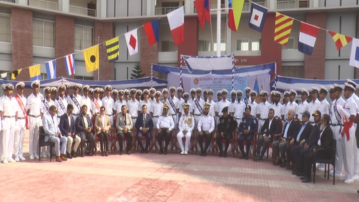 জাহাজে চাকরির প্রশিক্ষন পেলো বরিশাল ও মাদারীপুরের ৭০ তরুণ