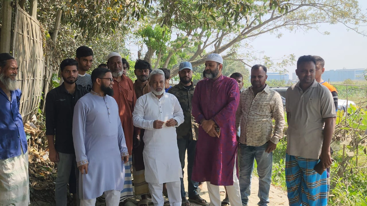 দুই প্রজন্মের পর তিন গ্রামের মানুষ পাচ্ছে পাকা রাস্তা