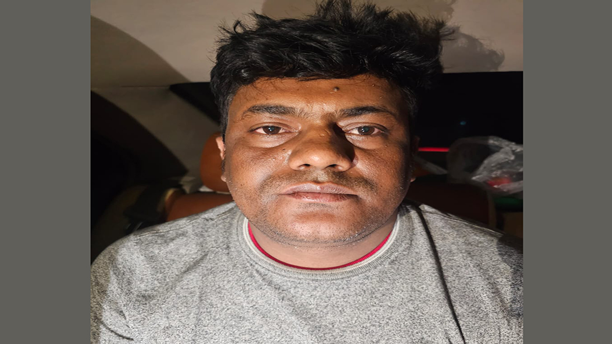 সাভারে ছাত্রলীগের ঝটিকা মিছিল, শ্রমিক লীগ নেতা গ্রেপ্তার