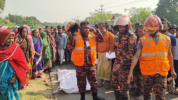 ড্রাম্প ট্রাকের পিষ্ট হয়ে হয়ে স্ত্রী নিহত, আহত স্বামী