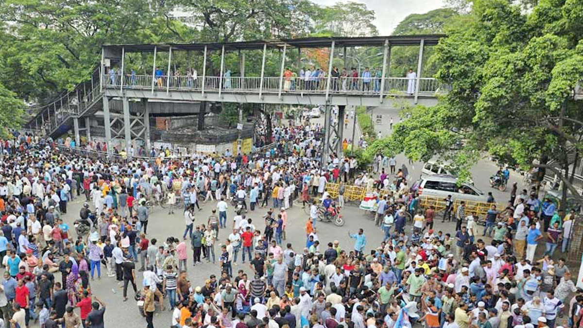 মৎস্যভবন-কাকরাইল এলাকায় ইশরাক সমর্থকদের অবস্থান