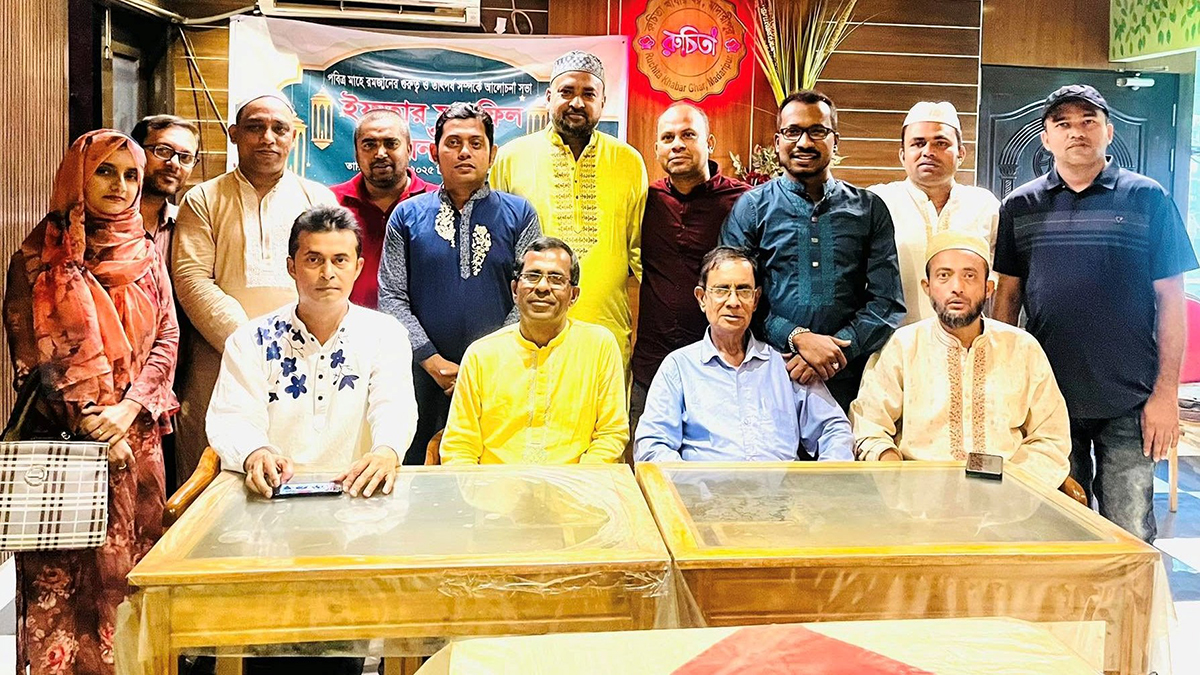 এমএ পাস সাংবাদিক ক্লাবের উদ্যোগে দোয়া ও ইফতার মাহফিল
