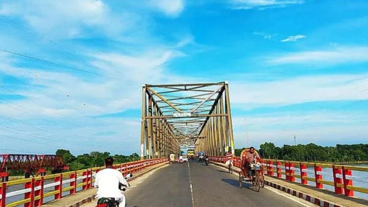 ৩৫ কোটির সেতু, শত কোটি আয় হলেও বন্ধ হয়নি টোল আদায় 