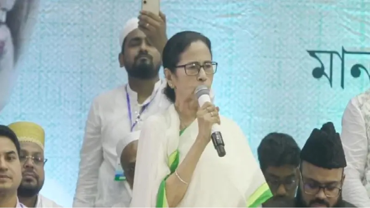 মুর্শিদাবাদের সহিংসতায় ‘বাংলাদেশ জড়িত’ নিয়ে কী বললেন মমতা