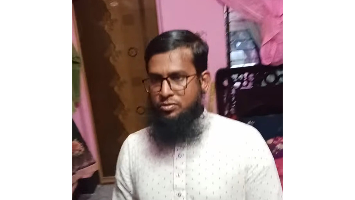 মাদ্রাসা পরিচালক সাখাওয়াত উল্লাহ। ছবি- রূপালী বাংলাদেশ