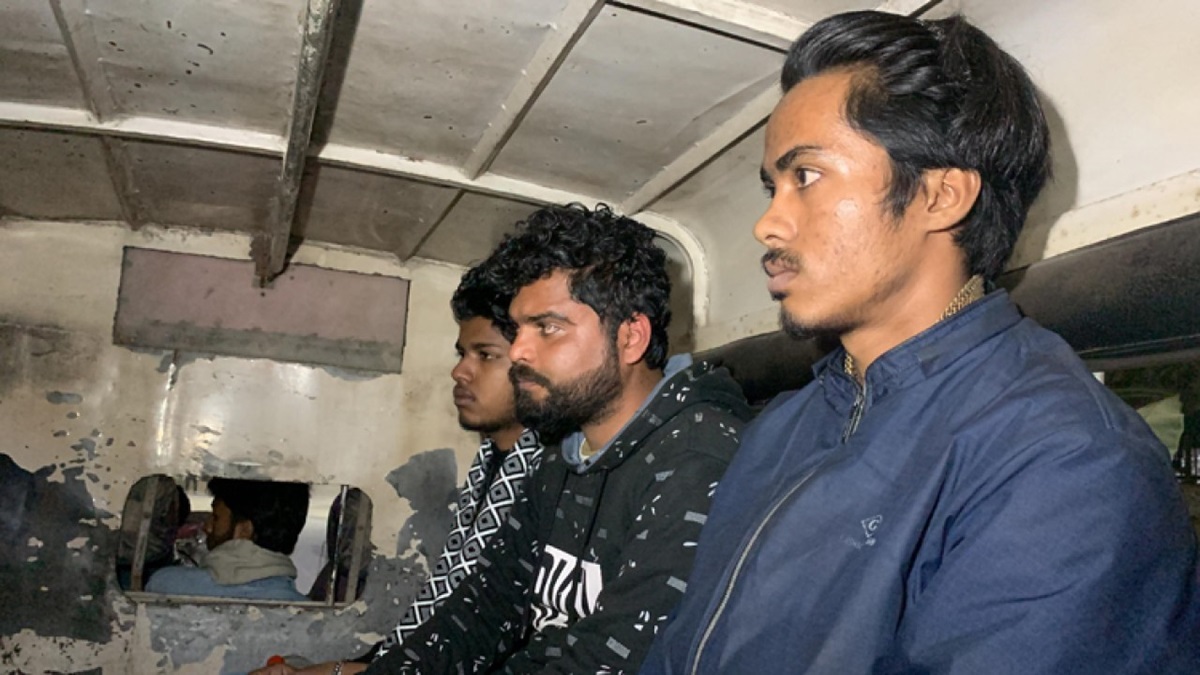 রাজশাহীতে সমন্বয়ক পরিচয়ে মুক্তিপণ আদায়ের চেষ্টা, আটক ৩