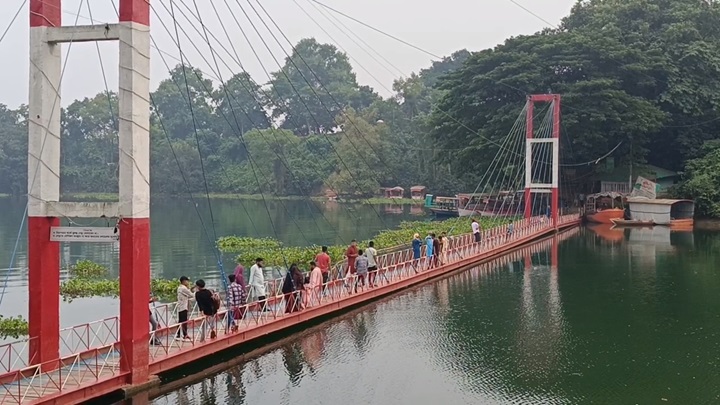 ২৪ দিন পর আজ খুলে দেওয়া হলো রাঙামাটির পর্যটন স্পটগুলো