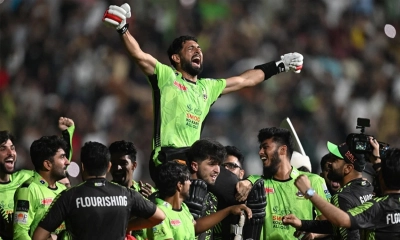 বার্মিংহাম থেকে লাহোর, সিকান্দার রাজার শ্বাসরুদ্ধকর উড়াল