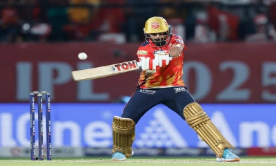 শুরুর ধাক্কা সামলে পাঞ্জাবের ঝড়ো ব্যাটিং