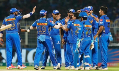 ফাইনাল থেকে এক পা দূরে মুম্বাই ইন্ডিয়ানস