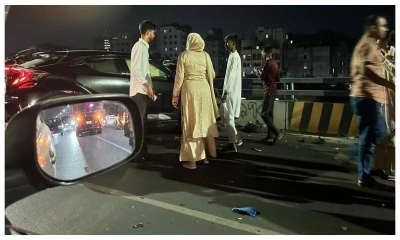 কালশী ফ্লাইওভারে প্রাইভেটকার-মোটরসাইকেল সংঘর্ষ, নিহত দুই যুবক