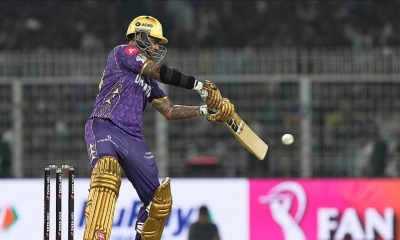 ইডেনে টস জিতে ব্যাটিংয়ে কলকাতা 