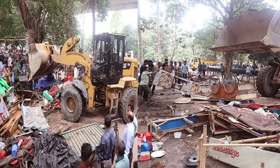 সোহরাওয়ার্দী উদ্যানের শতাধিক স্থাপনা গুঁড়িয়ে দিল ডিএসসিসি