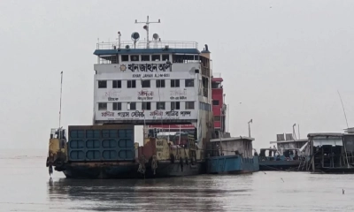পাটুরিয়া-দৌলতদিয়ায় ফেরি চলাচল বন্ধ