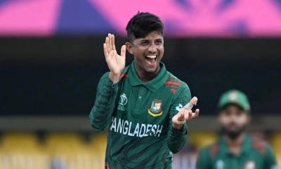 কলম্বোতে বল হাতে মেহেদীর ৪ উইকেট