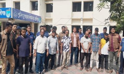 পুলিশ পরিচয়ে ডাকাতি, সাত লাখ টাকাসহ চক্রের সাতজন গ্রেপ্তার