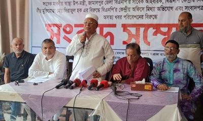 ‘সরকার তামাশা দেখার জন্য অস্ত্র দেয়নি’