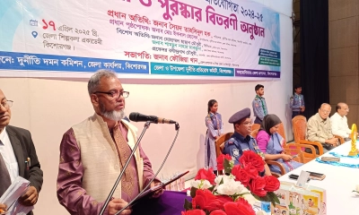 ‘বিগত আমলে টাকা পাচারের ব্যাপারে দুদকের কার্যক্রম জানা নাই’