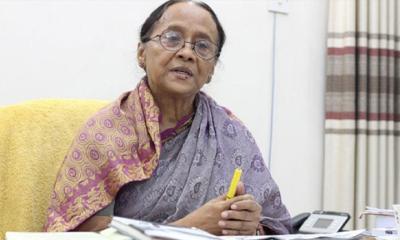পদত্যাগ করলেন বাংলা একাডেমির সভাপতি সেলিনা হোসেন
